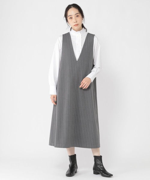 studio CLIP（スタディオクリップ）の「【conges payesコラボ】Ｖネックジャンパースカート[プチ・プラスサイズあり]（ジャンパースカート・レディース・ブラック/グレー・ﾌﾘｰ(L)/FREE/PF）」の14枚目の写真