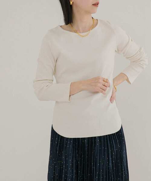 URBAN RESEARCH(アーバンリサーチ)の「『MADE IN JAPAN』 ボートネックフライスカットソー(Tシャツ/カットソー・レディース・ブラック/オフホワイト・FREE)」の12枚目の写真