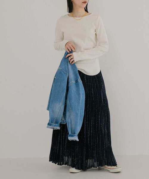 URBAN RESEARCH(アーバンリサーチ)の「『MADE IN JAPAN』 ボートネックフライスカットソー(Tシャツ/カットソー・レディース・ブラック/オフホワイト・FREE)」の13枚目の写真