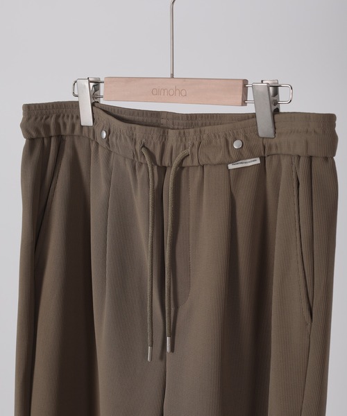 aimoha(アイモハ)の「aimoha men SLIM STRAIGHT SLACKS スリムストレートスラックス(スラックス・メンズ・グリーン/ブラック/ベージュ・SMALL/MEDIUM/LARGE/X-LARGE/XX-LARGE/XXX-LARGE)」の4枚目の写真