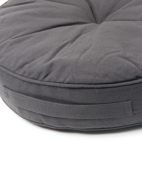 LAKOLE(ラコレ)の「厚手ラウンドクッション / 102571(クッション/クッションカバー・レディース・アイボリー/グリーン/ブラック/グレー・FREE)」の9枚目の写真