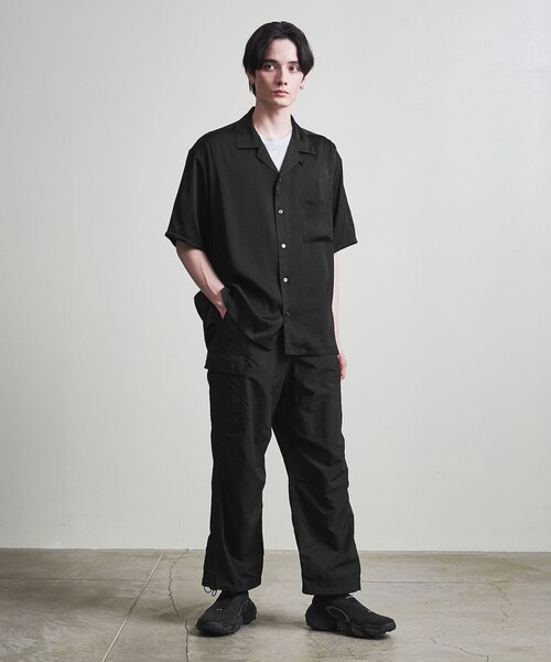 info. BEAUTY&YOUTH（インフォビューティアンドユース）の「【ZOZO限定】ドレープ オープンカラー シャツ（シャツ/ブラウス・メンズ・ロイヤルブルー/グリーン系その他/ダークグレー/モカ/ブラック/ブラウン系その他/ブラウン系その他2/ブラック系その他・XS/S/M/L/XL/XXL）」の11枚目の写真