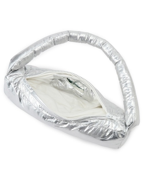 SALON adam et rope'（サロン アダム エ ロペ）の「【kokyo（コキヨ）】Rectangulo Puff Bag（ハンドバッグ・レディース・シルバー・FREE）」の12枚目の写真