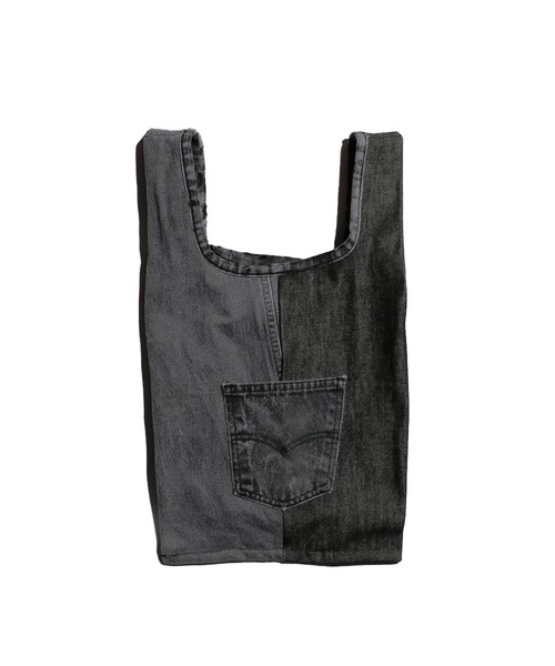 THRIFTY LOOK（スリフティールック）の「THRIFTY LOOK/スリフティールック LEVIS DENIM GLOCERY TOTE リーバイスデニム リメイクグローサリートート（トートバッグ・メンズ・ブラック/ブルー・ONE SIZE）」の3枚目の写真