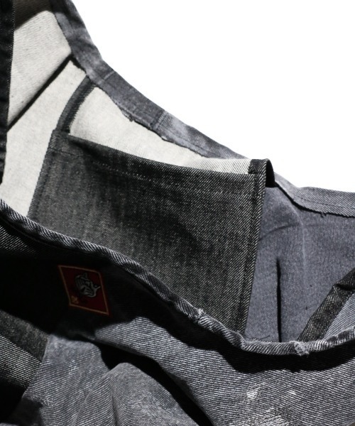 THRIFTY LOOK（スリフティールック）の「THRIFTY LOOK/スリフティールック LEVIS DENIM GLOCERY TOTE リーバイスデニム リメイクグローサリートート（トートバッグ・メンズ・ブラック/ブルー・ONE SIZE）」の10枚目の写真