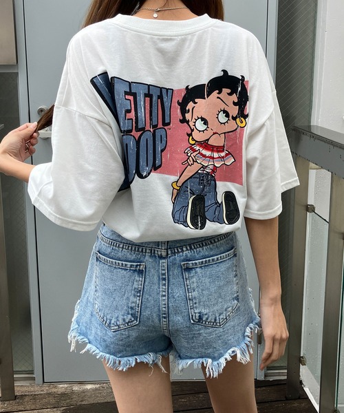 GLAMOROUS JANE(グラマラスジェーン)の「BETTTY BOOPバックプリントオーバーサイズTシャツ(Tシャツ/カットソー・レディース・オフホワイト/チャコールグレー/ブラック・FREE)」の13枚目の写真