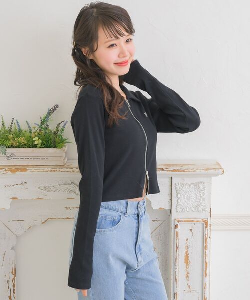ems excite(エムズエキサイト)の「ダブルZIP刺繍CT(Tシャツ/カットソー・レディース・ブラック/ダークグレー/ナチュラル・FREE)」の17枚目の写真