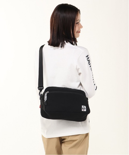 CHUMS(チャムス)の「【CHUMS/チャムス】 Small Trapezoid Shoulder Sweat(ショルダーバッグ・メンズ・ブラック/ヘザーグレー/ネイビー/イエロー/その他1/その他2/その他3/その他4/その他5/その他6/その他7/その他9/その他8/その他10/その他11・FREE)」の16枚目の写真