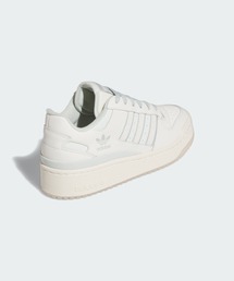 adidas（アディダス）の「【ZOZO限定】フォーラムボールド