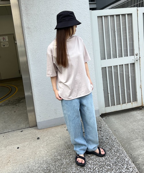 LBC（エルビーシー）の「シルケット裾ラウンドTee（Tシャツ/カットソー・レディース・ブルー/ブラック/ホワイト/ベージュ・M/L）」の7枚目の写真