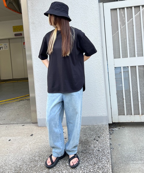 LBC（エルビーシー）の「シルケット裾ラウンドTee（Tシャツ/カットソー・レディース・ブルー/ブラック/ホワイト/ベージュ・M/L）」の8枚目の写真