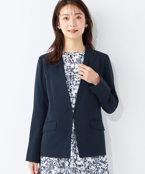 A/C DESIGN BY ALPHA CUBIC(エーシーデザインバイアルファキュービック)の「【接触冷感・洗濯可能】バックサテンジャケット(ノーカラージャケット・レディース・ネイビー/ライトグレー・9号/13号/11号)」の6枚目の写真