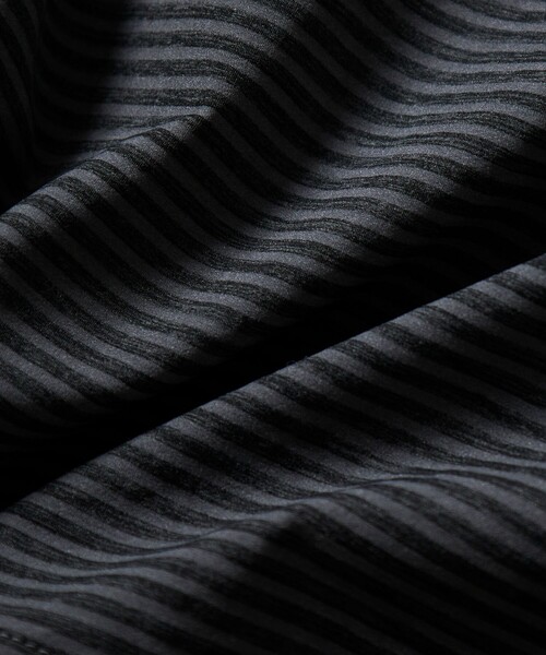 Jonas Claesson（ジョナスクレアッソン）の「JONAS CLAESSON/ジョナスクレアッソン ラッシュロングTシャツ/ラッシュガード/ロングスリーブ/水陸両用（ラッシュガード・メンズ・ブラック/ブルー/その他・MEDIUM/LARGE）」の9枚目の写真