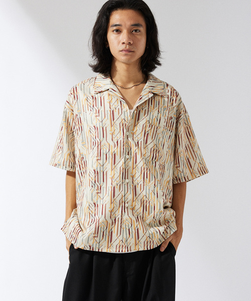 JOURNAL STANDARD（ジャーナルスタンダード）の「ネイティブパターン S/S シャツ（シャツ/ブラウス・メンズ・ブラック系その他/ブラック/アイボリー/サックスブルー/ベージュ・MEDIUM/LARGE）」の2枚目の写真