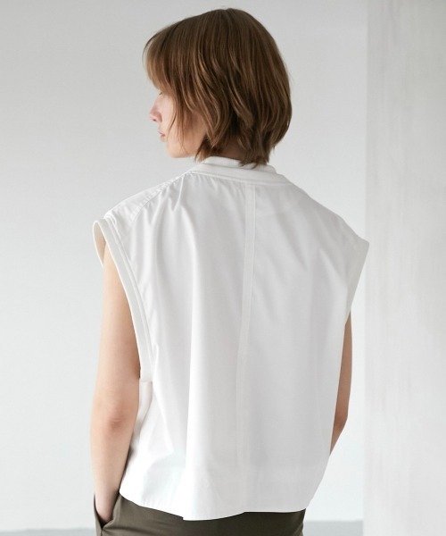 LA PEAU DE GEM（ラポドゥジェム）の「【LA PEAU DE GEM】ナイロンショートベスト（ベスト・レディース・ブラック/ホワイト・FREE）」の5枚目の写真