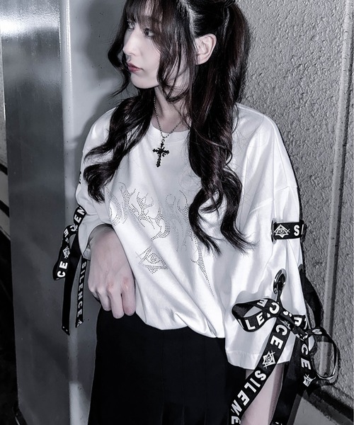 JOHN'S CLOSET(ジョンズクローゼット)の「【13】レースアップ ラインストーンプリント TEE(Tシャツ/カットソー・メンズ・サックスブルー/ブラック/ホワイト・MEDIUM/LARGE)」の10枚目の写真