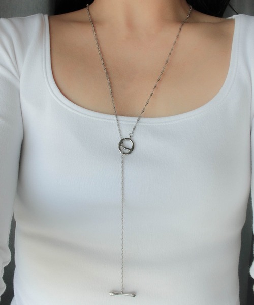 ebine（エビネ）の「金属アレルギー/bar motif 2way necklace/サージカルステンレス（ネックレス・レディース・シルバー/ゴールド・80ｃｍ）」の2枚目の写真