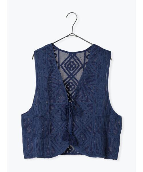 TSUHARU by Samansa Mos2（ツハルバイサマンサモスモス）の「綿チュールコード刺繍ベスト（ベスト・レディース・ブルー/ブラック/キナリ・F）」の4枚目の写真