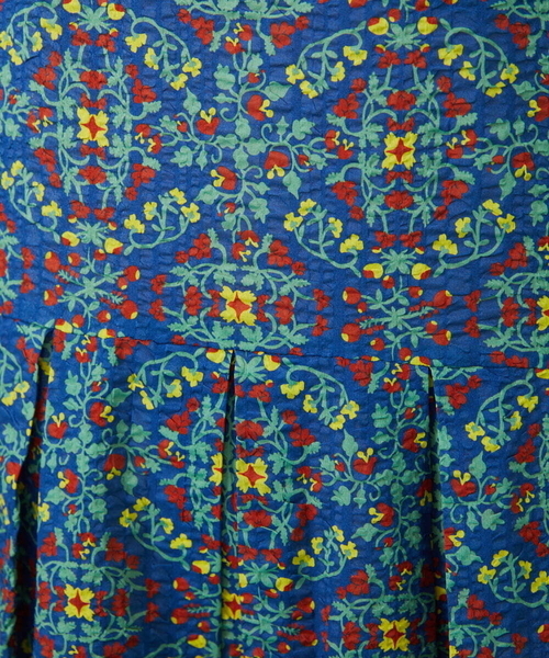 Jocomomola（ホコモモラ）の「Charco リップルフラワープリントワンピース（ワンピース・レディース・ブルー/イエロー・40）」の8枚目の写真