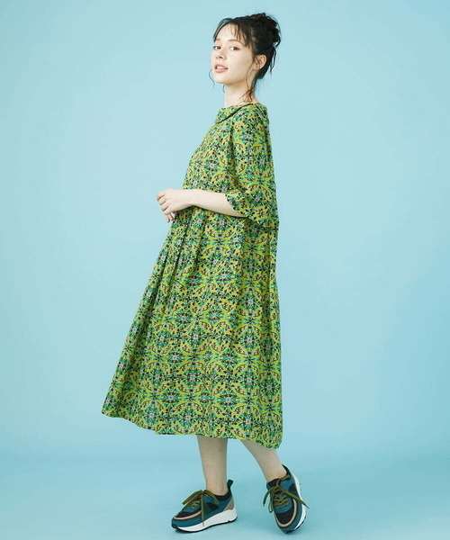 Jocomomola（ホコモモラ）の「Charco リップルフラワープリントワンピース（ワンピース・レディース・ブルー/イエロー・40）」の14枚目の写真