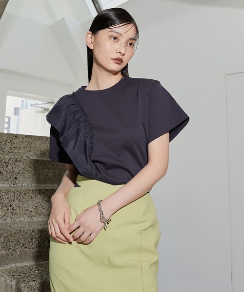 LE CIEL BLEU（ルシェルブルー）の「タフタコンボジャージートップ / Taffeta Combo Jersey Top（Tシャツ/カットソー・レディース・オフホワイト/ブラック/ネイビー・36）」の3枚目の写真
