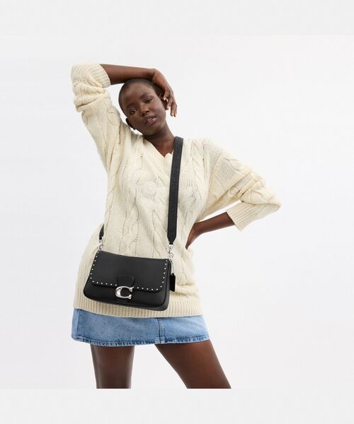 ソフト タビー ショルダー バッグ・リベット（ショルダーバッグ）｜COACH（コーチ）