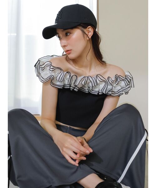 dazzlin(ダズリン)の「オーバーフリルオフショルカットソー(Tシャツ/カットソー・レディース・オフホワイト/ブラック/グリーン/ピンク・FREE)」の19枚目の写真