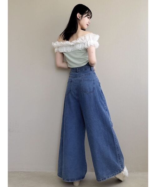 dazzlin(ダズリン)の「オーバーフリルオフショルカットソー(Tシャツ/カットソー・レディース・オフホワイト/ブラック/グリーン/ピンク・FREE)」の13枚目の写真