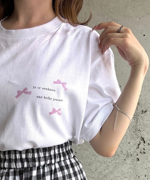 cuorequal(クオレコール)の「リボンロゴプリント半袖Tシャツ(Tシャツ/カットソー・レディース・ピンク/ブルー・LARGE/MEDIUM)」の2枚目の写真