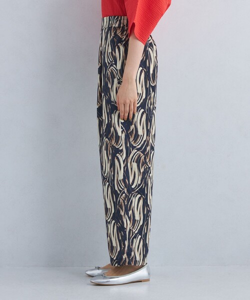 green label relaxing（グリーンレーベルリラクシング）の「アートプリント パンツ（その他パンツ・レディース・ベージュ/ネイビー・FREE）」の7枚目の写真