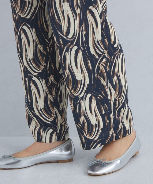 green label relaxing（グリーンレーベルリラクシング）の「アートプリント パンツ（その他パンツ・レディース・ベージュ/ネイビー・FREE）」の11枚目の写真