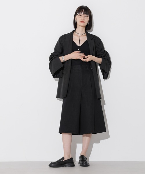 Apo(s)ture(アポスチャー)の「KATY-001/デニムツータックキュロットパンツ(デニムパンツ・レディース・ネイビー/ブラック・XS/S/M/L/XL)」の16枚目の写真