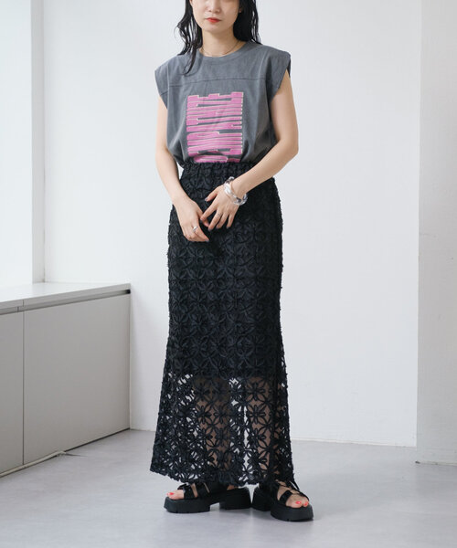 Kastane（カスタネ）の「ピグメントミディアムロゴタンク（タンクトップ・レディース・チャコールグレー/オフホワイト・FREE）」の14枚目の写真