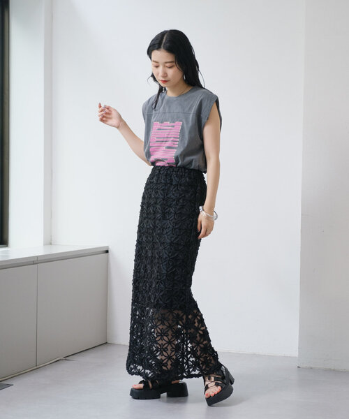 Kastane（カスタネ）の「ピグメントミディアムロゴタンク（タンクトップ・レディース・チャコールグレー/オフホワイト・FREE）」の4枚目の写真