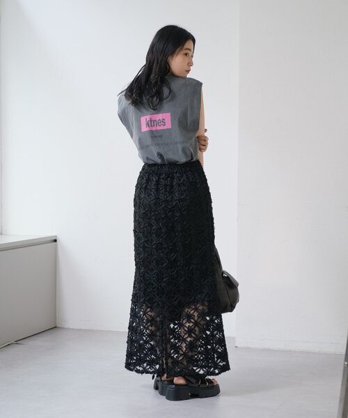 Kastane（カスタネ）の「ピグメントミディアムロゴタンク（タンクトップ・レディース・チャコールグレー/オフホワイト・FREE）」の3枚目の写真