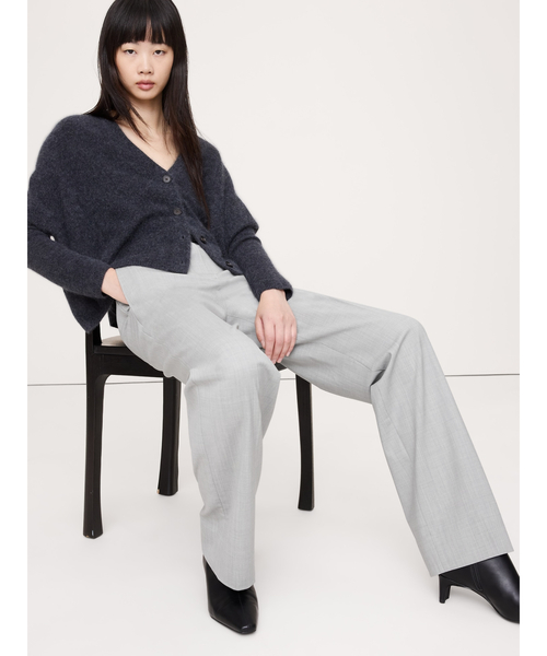 Banana Republic（バナナリパブリック）の「Siena ハイライズ モダンストレート イタリアン ウールパンツ（その他パンツ・レディース・グリーン/ネイビー/ブラウン/ライトグレー/ブラック/ブラウン系その他/キャメル・0/4/6/2/8）」の18枚目の写真