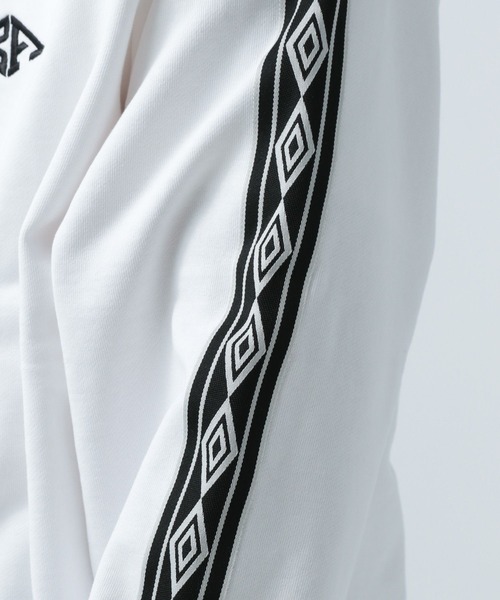 UMBRO(アンブロ)の「【UMBRO×BAYFLOW】オリジナルロゴハーフZIPプルオーバー(スウェット・メンズ・ホワイト/グリーン/ブラック・MEDIUM/LARGE)」の4枚目の写真