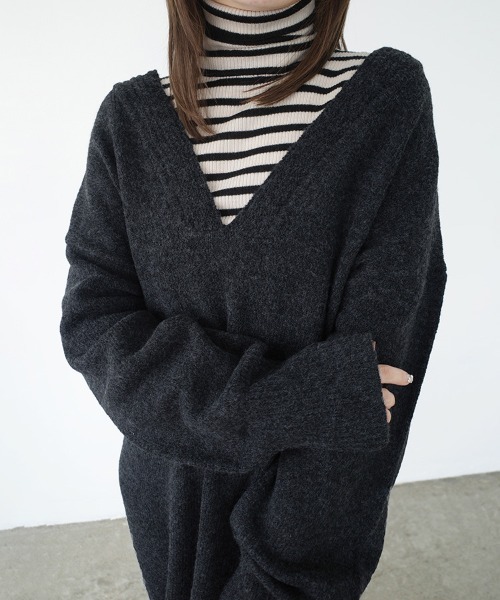 Doux Belle(ドゥーベル)の「天竺編みVネックニットロングワンピース(ワンピース・レディース・ピンク/グレイッシュベージュ/チャコール/ネイビー/ベージュ・FREE)」の15枚目の写真