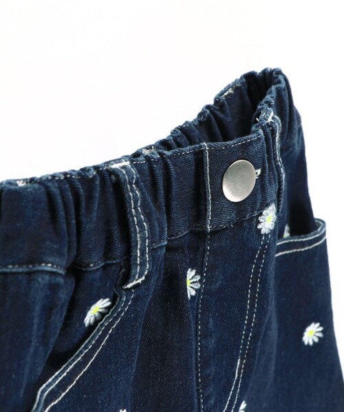 EDWIN（エドウィン）の「【Ou? by EDWIN】フラワー刺繍デニムスカート（スカート・キッズ・ネイビー・90/100/110/120/130/140/150）」の6枚目の写真