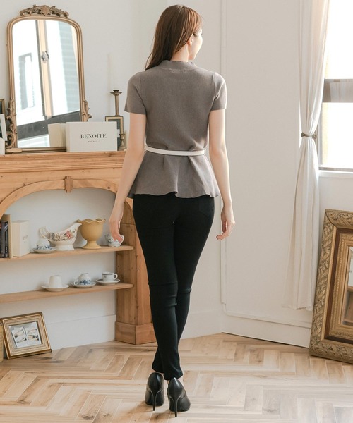 Julia Boutique(ジュリアブティック)の「ゴールドバックル細ベルト(ベルト・レディース・ブラック/ホワイト/ベージュ・ONE)」の6枚目の写真