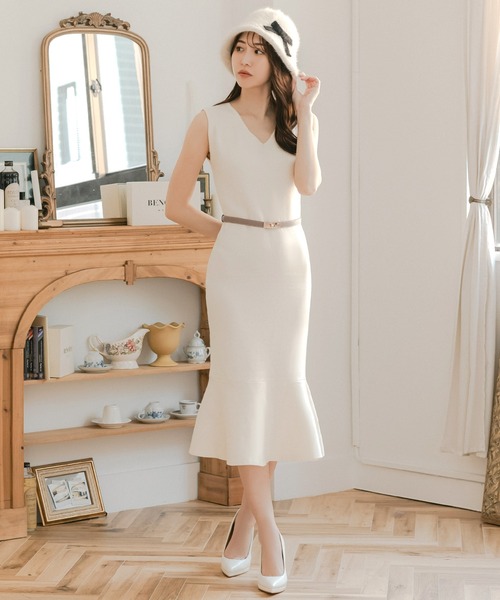 Julia Boutique(ジュリアブティック)の「ゴールドバックル細ベルト(ベルト・レディース・ブラック/ホワイト/ベージュ・ONE)」の19枚目の写真