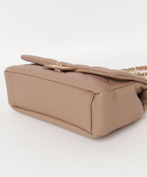 【LYN】Narla Infinite フラップショルダーバッグ ベージュ Gretta Infinite Shoulder Bag Off-White : ร้านลินออนไลน์อย่าง