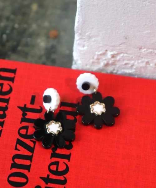 レゴフラワーイヤリング（イヤリング）｜Three Four Time