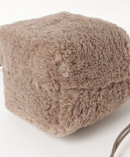 fredy emue（フレディエミュ）の「フリルワンハンドルボアトートバック（ハンドバッグ・レディース・ベージュ/アイボリー・FREE）」の13枚目の写真