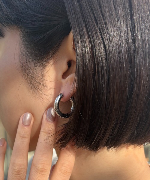 Diliraba（ディリラバ）の「【Diliraba】ステンレスビッグフープピアス B（ピアス（両耳用）・レディース・ゴールド/シルバー・FREE）」の7枚目の写真