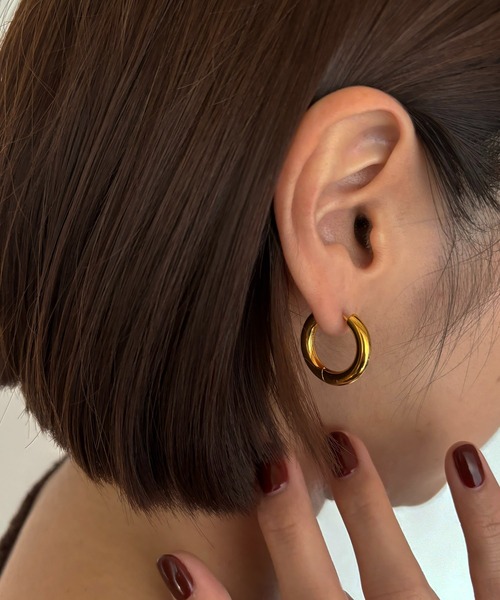 Diliraba（ディリラバ）の「【Diliraba】ステンレスビッグフープピアス B（ピアス（両耳用）・レディース・ゴールド/シルバー・FREE）」の9枚目の写真