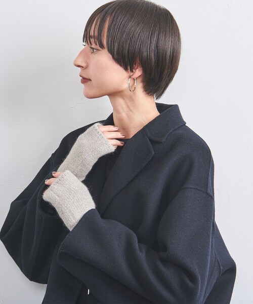 UNITED ARROWS（ユナイテッドアローズ）の「ラメニット フィンガーレスグローブ（手袋・レディース・ベージュ/グレー/ブラック・FREE）」の13枚目の写真