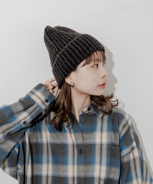 SMELLY(スメリー)の「ミックスリブニットキャップ(ニットキャップ/ビーニー・レディース・ブルー/アイボリー/ブラウン・-)」の7枚目の写真