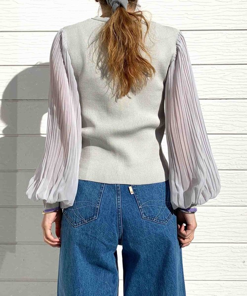 Q（キュー）の「袖プリーツシフォンニットカーディガン（カーディガン/ボレロ・レディース・ライトグレー/ブラック/アイボリー・MEDIUM）」の10枚目の写真