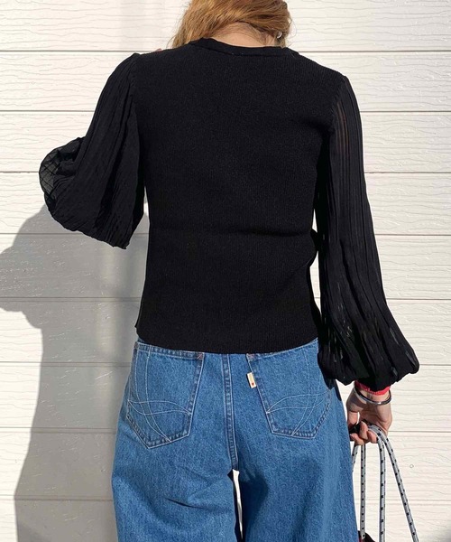 Q（キュー）の「袖プリーツシフォンニットカーディガン（カーディガン/ボレロ・レディース・ライトグレー/ブラック/アイボリー・MEDIUM）」の17枚目の写真